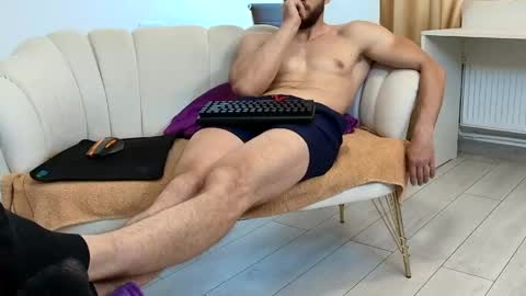 Snapshot of thetopalex chatting on 7, 5, 2026 TheTopAlex online show from 7, 5, 2026