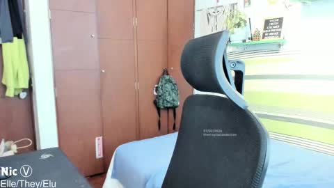 Nicole online show from 7, 2, 2026