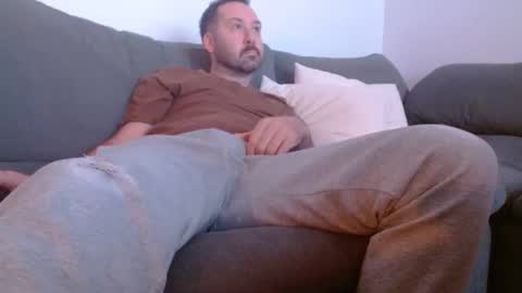 Snapshot of theuncutguy69 chatting on 26, 10, 2025 theuncutguy69 online show from 26, 10, 2025