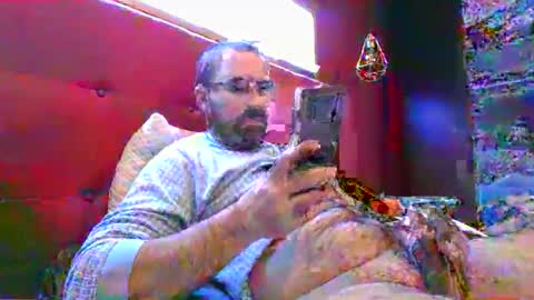Snapshot of theviper1990 chatting on 29, 3, 2026 Carlos1990 online show from 29, 3, 2026
