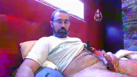 Snapshot of theviper1990 chatting on 8, 4, 2026 Carlos1990 online show from 8, 4, 2026