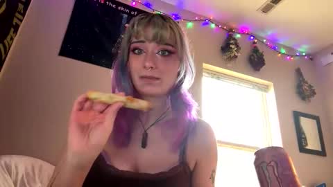 Snapshot of thewildwildwest chatting on 4, 3, 2026 West online show from 4, 3, 2026