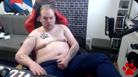 Snapshot of thewolfy31 chatting on 30, 12, 2024 PupWolfy online show from 30, 12, 2024