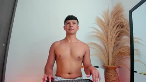 Thiago  online show from 2, 12, 2025