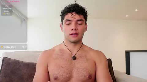 Snapshot of thiago_l chatting on 30, 11, 2025 Just Thiago online show from 30, 11, 2025