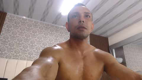 Snapshot of thiago_summers chatting on 7, 12, 2024 Thiago Summers online show from 7, 12, 2024