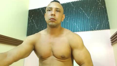 Snapshot of thiago_summers chatting on 6, 11, 2025 Thiago Summers online show from 6, 11, 2025