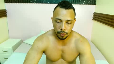 Snapshot of thiago_summers chatting on 17, 11, 2025 Thiago Summers online show from 17, 11, 2025