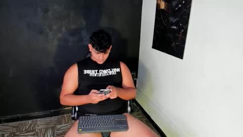 Snapshot of thiago_vibes212 chatting on 1, 3, 2026 thiago_vibes212 online show from 1, 3, 2026