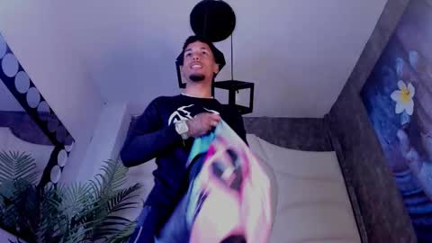 ThiagoFerreti online show from 11, 11, 2025