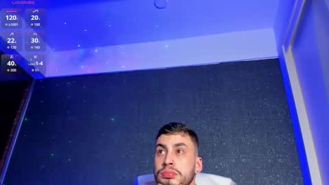 Snapshot of thiagomeneses0 chatting on 22, 9, 2025 THIAGO MENESES online show from 22, 9, 2025