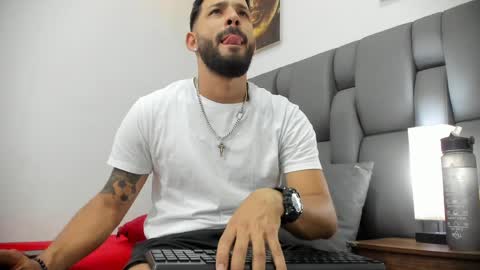 Thia Gomez online show from 16, 3, 2026