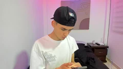 Snapshot of thiagowells_ chatting on 12, 3, 2025 Thiago Wells online show from 12, 3, 2025