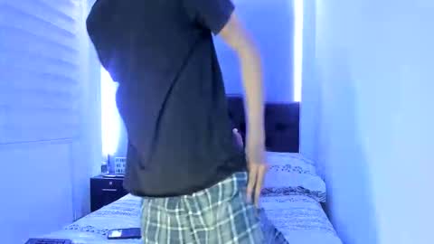 Snapshot of thiagowells_ chatting on 16, 4, 2026 Thiago Wells online show from 16, 4, 2026