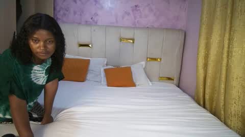 Snapshot of thick_n_flirty chatting on 20, 4, 2026 thick_n_flirty online show from 20, 4, 2026