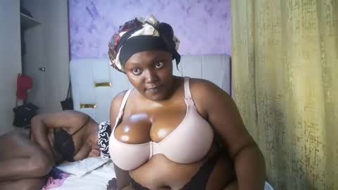 Snapshot of thick_n_flirty chatting on 26, 4, 2026 thick_n_flirty online show from 26, 4, 2026