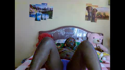 thickassvillageebony online show from 7, 11, 2025