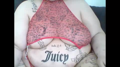 Snapshot of thickdarkangel chatting on 17, 4, 2026 thickdarkangel online show from 17, 4, 2026