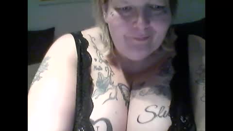 Snapshot of thickdarkangel chatting on 22, 5, 2026 thickdarkangel online show from 22, 5, 2026