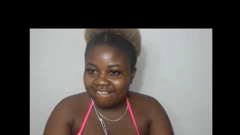 Snapshot of thickebonny7 chatting on 8, 2, 2026 thickebonny7 online show from 8, 2, 2026