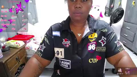 Snapshot of thickebonymilf chatting on 24, 5, 2026 XIOMARA online show from 24, 5, 2026