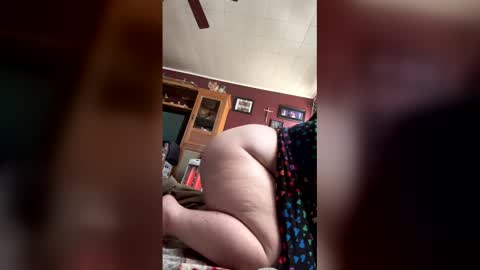 Snapshot of thickmamaanddaddy chatting on 23, 3, 2026 thickmamaanddaddy online show from 23, 3, 2026