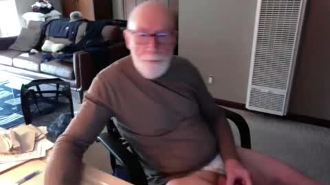 Snapshot of thickmorninwood chatting on 28, 4, 2026 thickmorninwood online show from 28, 4, 2026