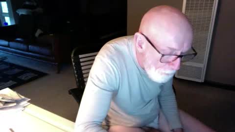 Snapshot of thickmorninwood chatting on 3, 5, 2026 thickmorninwood online show from 3, 5, 2026