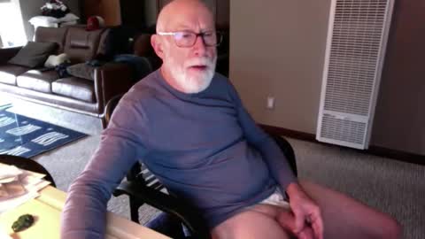 Snapshot of thickmorninwood chatting on 13, 5, 2026 thickmorninwood online show from 13, 5, 2026
