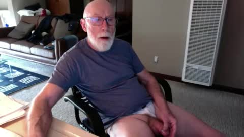 Snapshot of thickmorninwood chatting on 17, 5, 2026 thickmorninwood online show from 17, 5, 2026