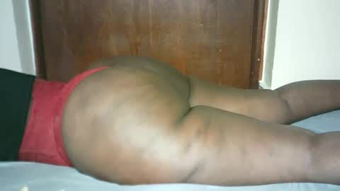 Snapshot of thickybabe_05 chatting on 14, 2, 2025 thickybabe_05 online show from 14, 2, 2025