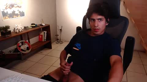 Snapshot of thieves_us chatting on 9, 2, 2026 thieves_us online show from 9, 2, 2026