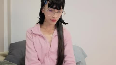 Snapshot of thifa2x chatting on 15, 5, 2026 thifa2x online show from 15, 5, 2026
