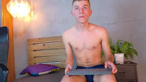 Snapshot of thiiago_twink chatting on 20, 5, 2026 Thiago online show from 20, 5, 2026