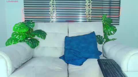 Snapshot of thiiagosaeenz chatting on 21, 4, 2026 Thiago Saenzz online show from 21, 4, 2026