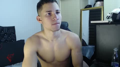 Snapshot of thin_tommy11 chatting on 7, 1, 2025 thin_tommy11 online show from 7, 1, 2025