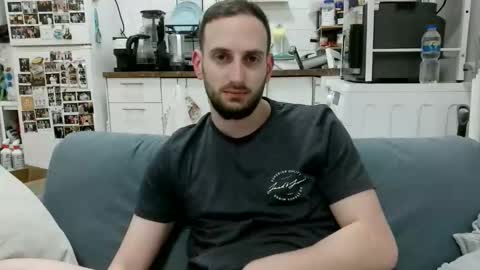 Snapshot of thinboy2 chatting on 29, 4, 2026 Thinboy2 online show from 29, 4, 2026