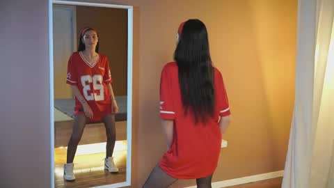 Snapshot of this_is_lilly chatting on 25, 5, 2026 Lilly online show from 25, 5, 2026