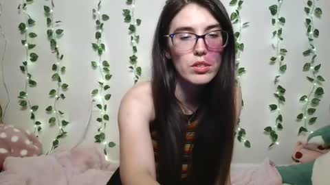 Snapshot of thistlefernsby chatting on 22, 7, 2026 thistlefernsby online show from 22, 7, 2026