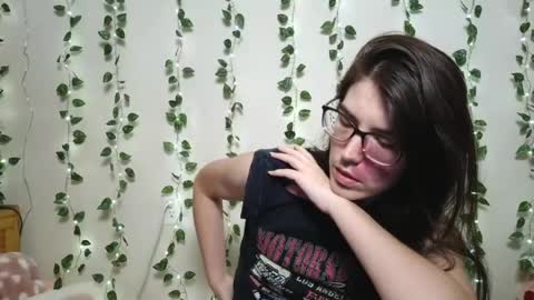 Snapshot of thistlefernsby chatting on 30, 7, 2026 thistlefernsby online show from 30, 7, 2026