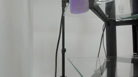 Snapshot of thom_ames chatting on 27, 5, 2026 Thom online show from 27, 5, 2026