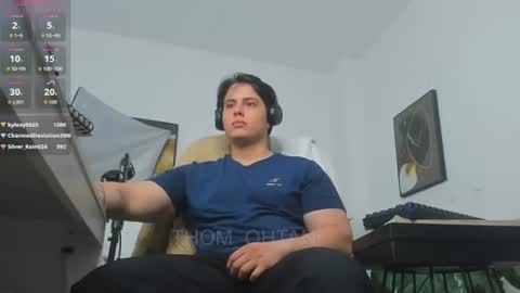 Snapshot of thom_ohtani chatting on 25, 6, 2026 thom_ohtani online show from 25, 6, 2026