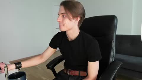 Snapshot of thomas_brons chatting on 14, 6, 2026 THOMAS BRONS online show from 14, 6, 2026