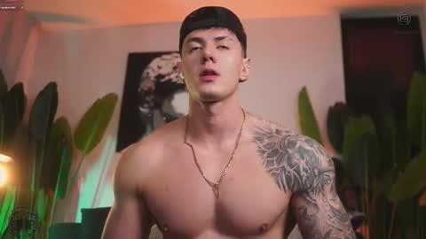 Snapshot of thomas_falcon1 chatting on 27, 11, 2025 Thomas Falcon online show from 27, 11, 2025