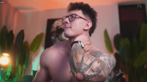 Snapshot of thomas_falcon1 chatting on 27, 11, 2025 Thomas Falcon online show from 27, 11, 2025