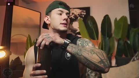 Snapshot of thomas_falcon1 chatting on 18, 1, 2026 Thomas Falcon online show from 18, 1, 2026