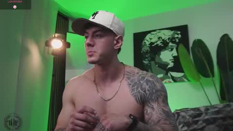 Snapshot of thomas_falcon1 chatting on 3, 2, 2026 Thomas Falcon online show from 3, 2, 2026