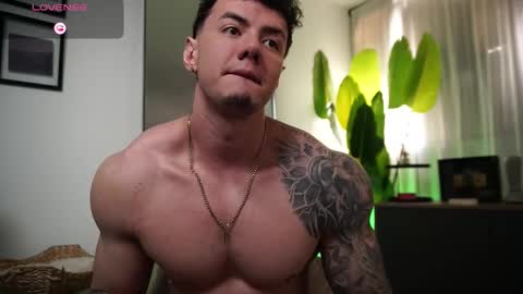 Snapshot of thomas_falcon1 chatting on 1, 3, 2026 Thomas Falcon online show from 1, 3, 2026