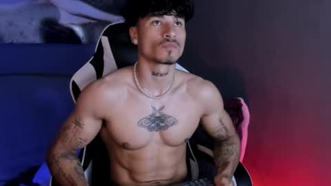 Snapshot of thomas_fit1 chatting on 25, 3, 2026 Thomas 3 JUST STAY AND BE MY LAST LOVE online show from 25, 3, 2026