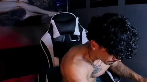 Snapshot of thomas_fit1 chatting on 6, 4, 2026 Thomas 3 JUST STAY AND BE MY LAST LOVE online show from 6, 4, 2026